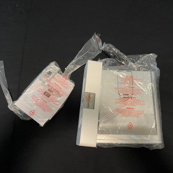 GPX MP3 - Ready Under Cabinet CD/Radio KC232S - Picture 3 of 5